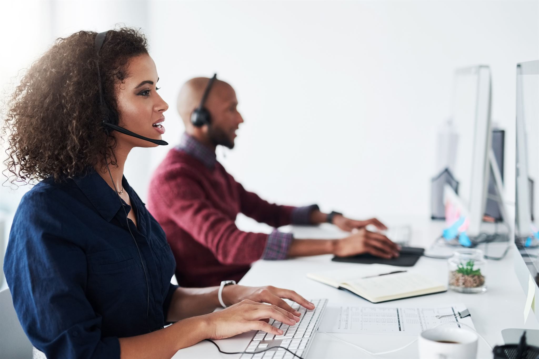 IT-Support Mitarbeiter am Telefon